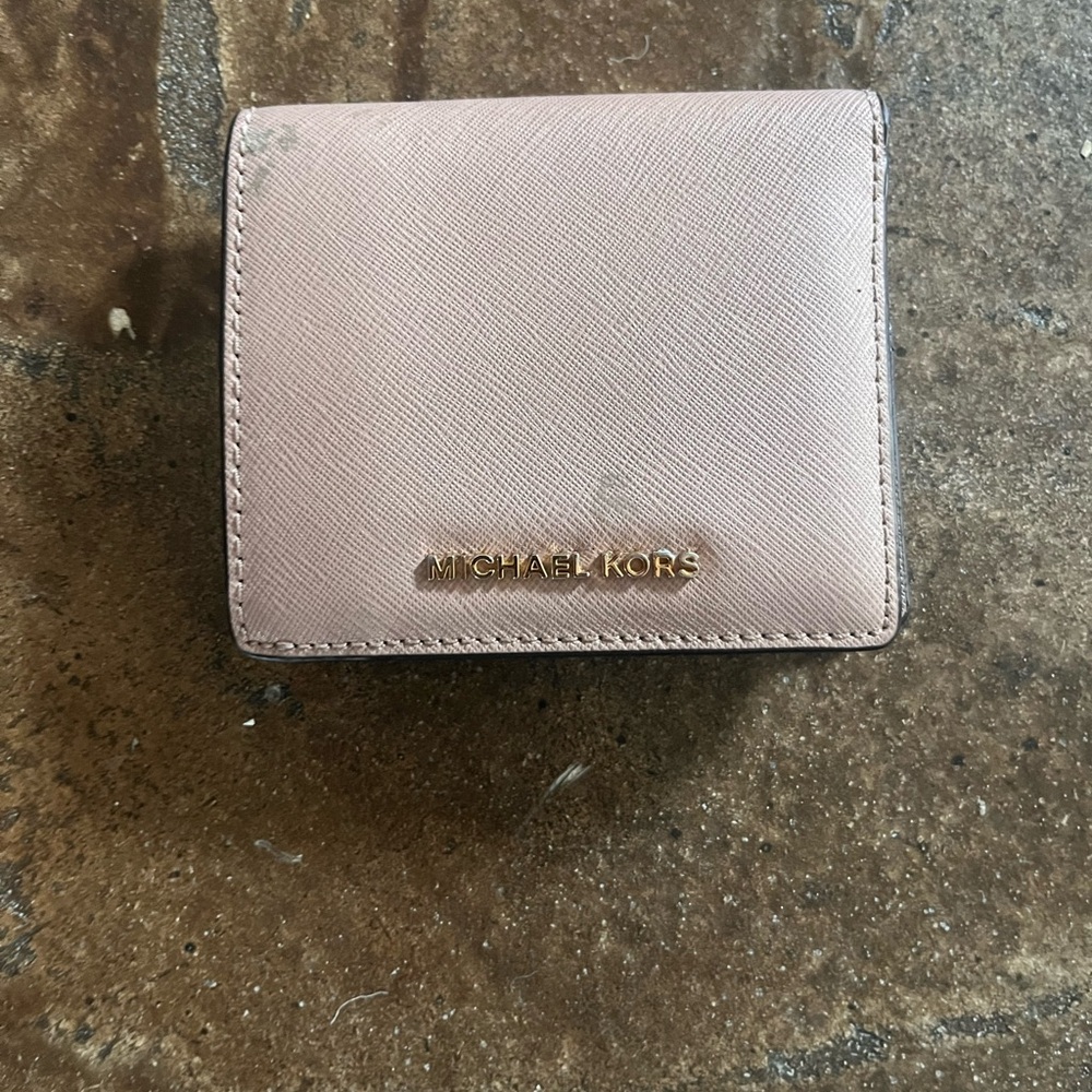 Michael Kors Blush Pink Wallet
